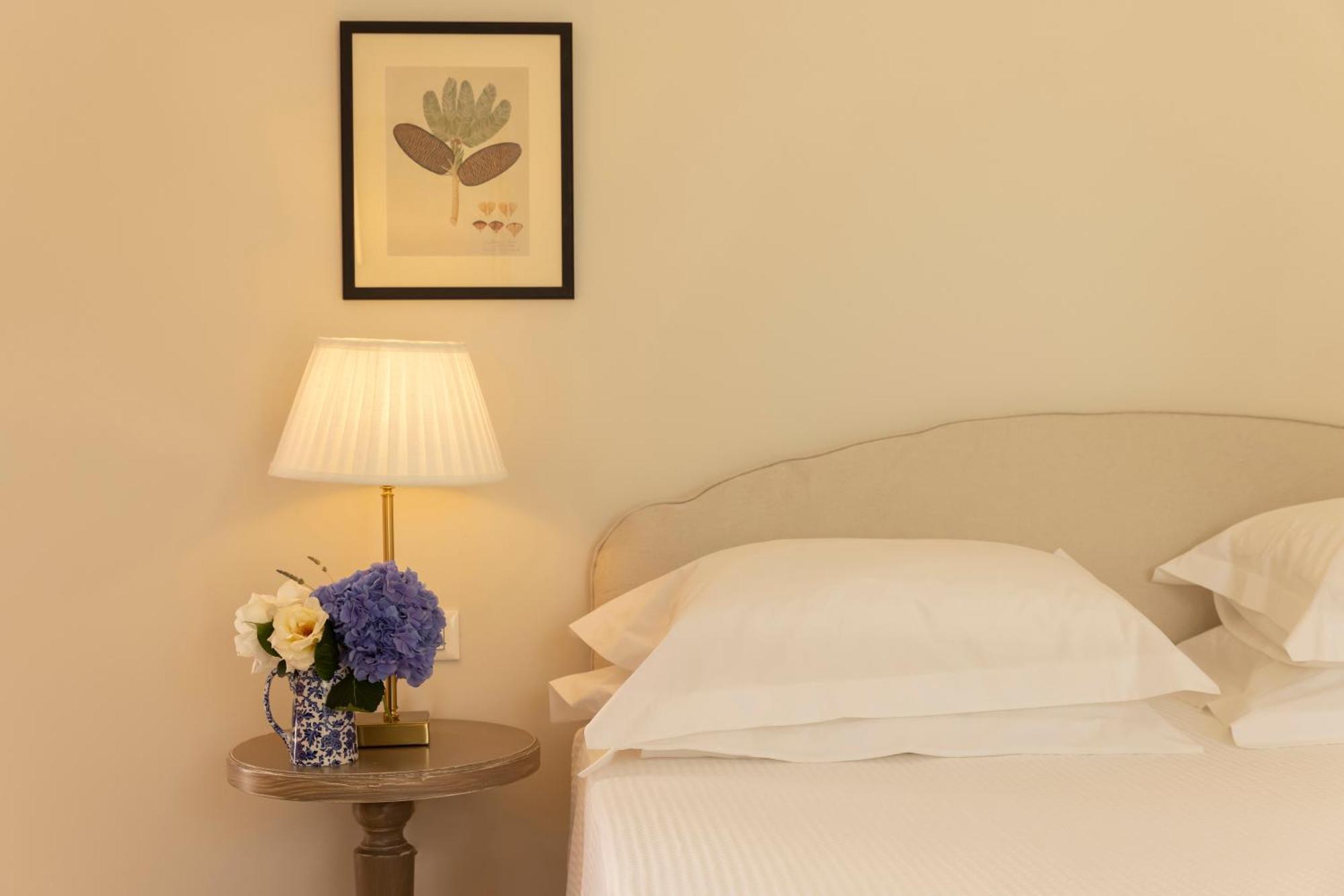 Dorion Hotel