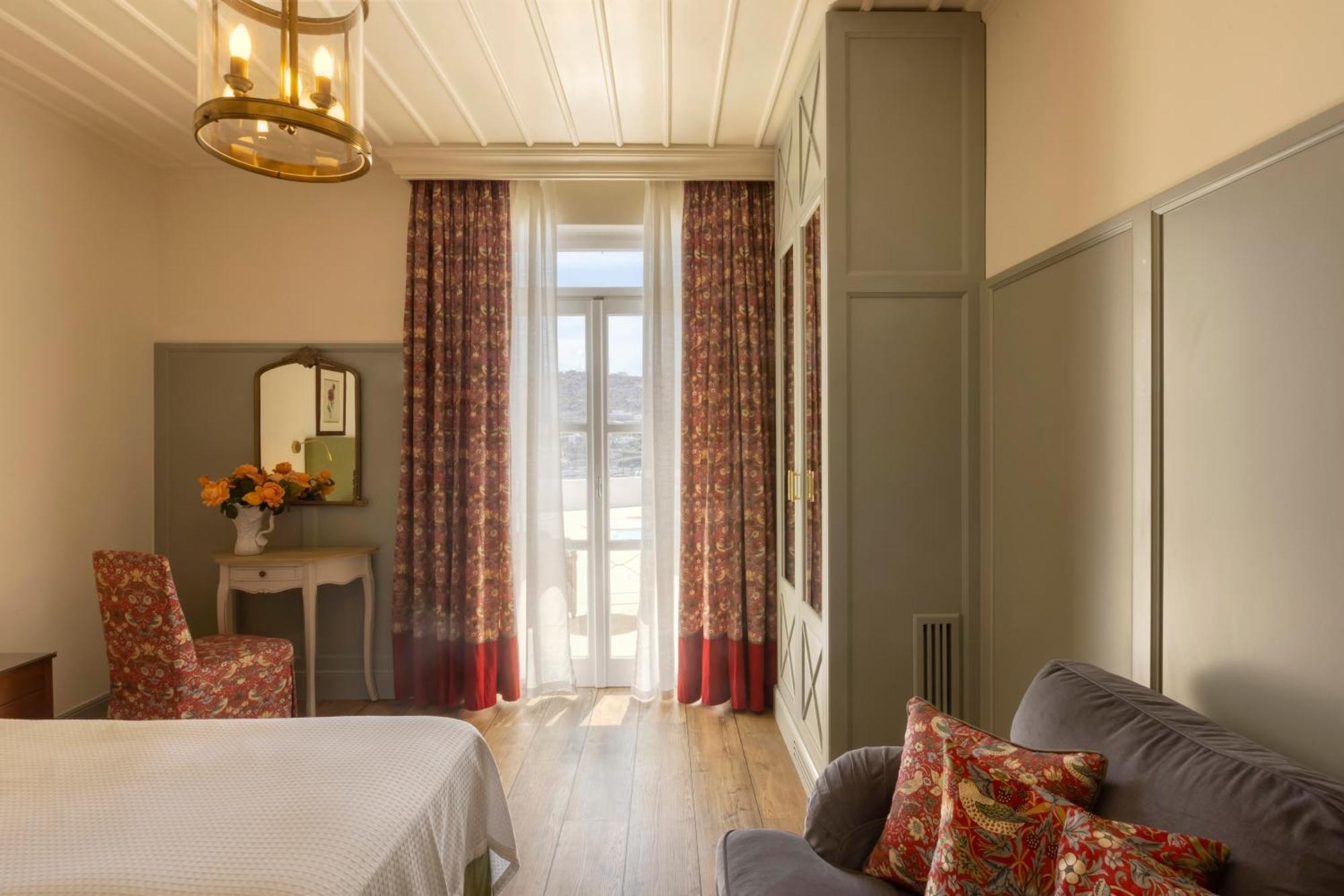 Dorion Hotel